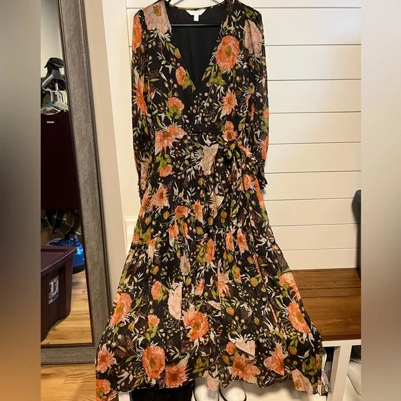 LC Lauren Conrad High-Low Hem Faux-Wrap Maxi Dress - Picture 4 of 10